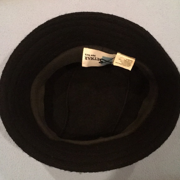 Winter hats. - Picture 6 of 8